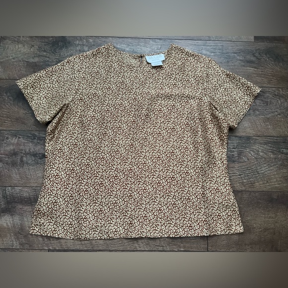 SILK CLUB PETITES | vintage gold animal print 100% silk blouse - Picture 1 of 11
